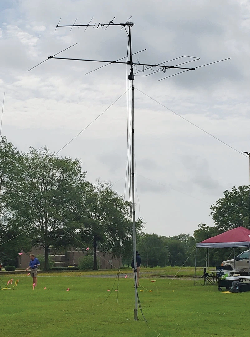 MFJ-1914, Antenna Mast Mount System 4 MFJ-1914, Antenna Mast Mount System