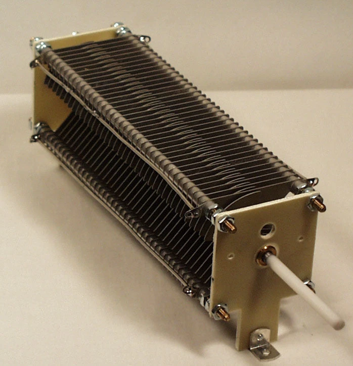 MFJ-23, BUTTERFLY LOOP AIR VAR CAP, 18-136 PF, 1.5KV, 23 3 MFJ-23, BUTTERFLY LOOP AIR VAR CAP, 18-136 PF, 1.5KV, 23